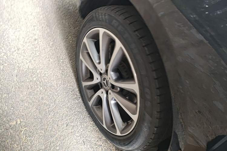 Used Mercedes-Benz E-Class 2019 E 200 L Right Rear Wheel Hub