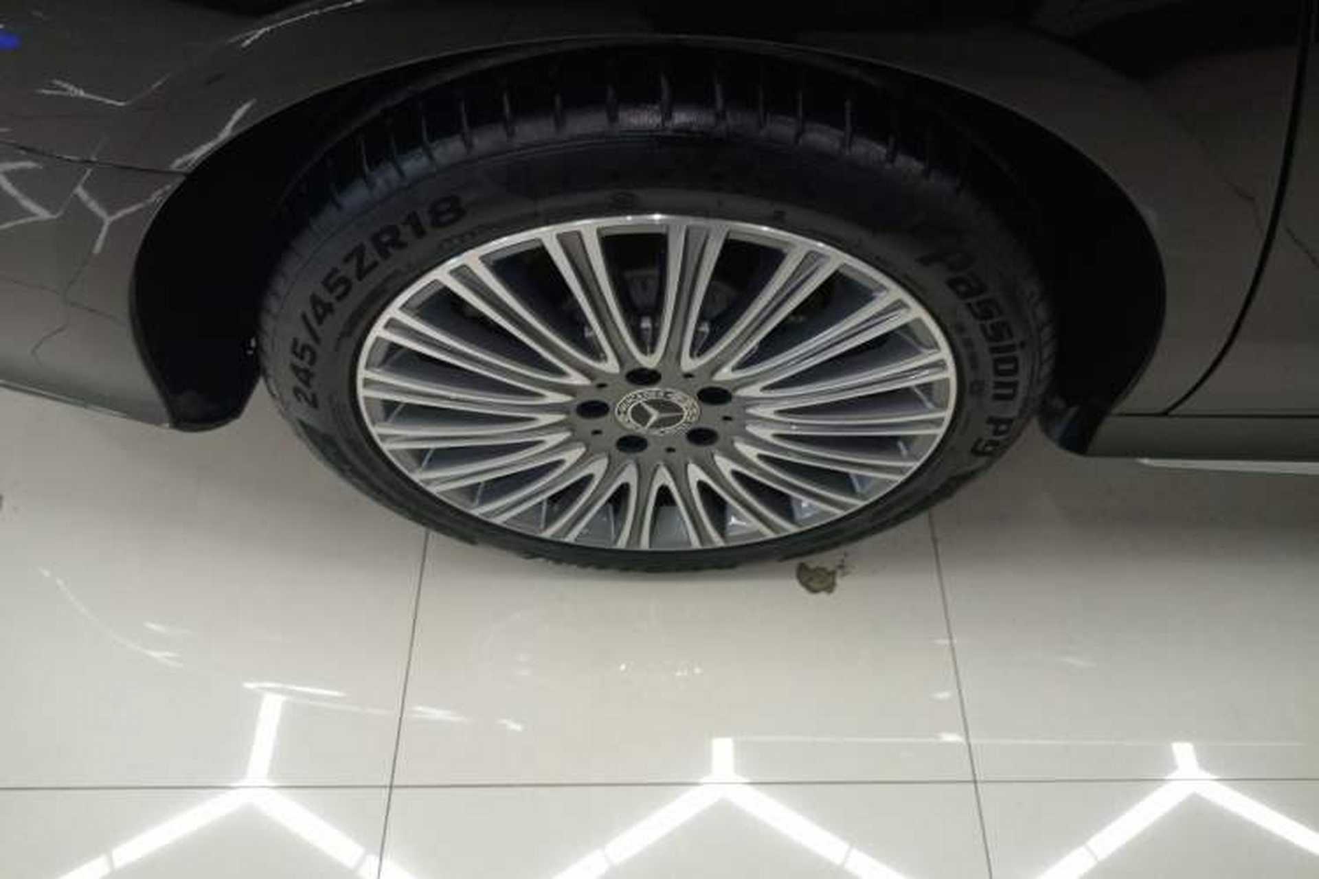 Used Mercedes-Benz E-Class 2019 Restyled E 300 L Sporty and Stylish Edition Right Rear Wheel Hub