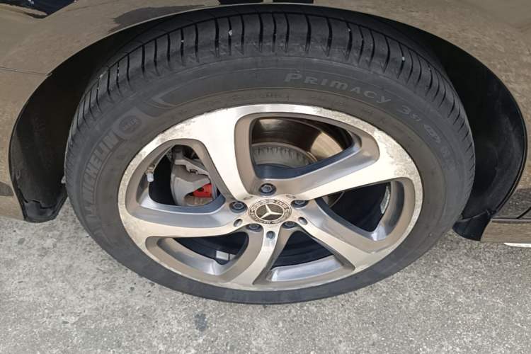 Used Mercedes-Benz E-Class 2019 Restyled E 300 L Sport Luxury Edition Right Rear Wheel Hub