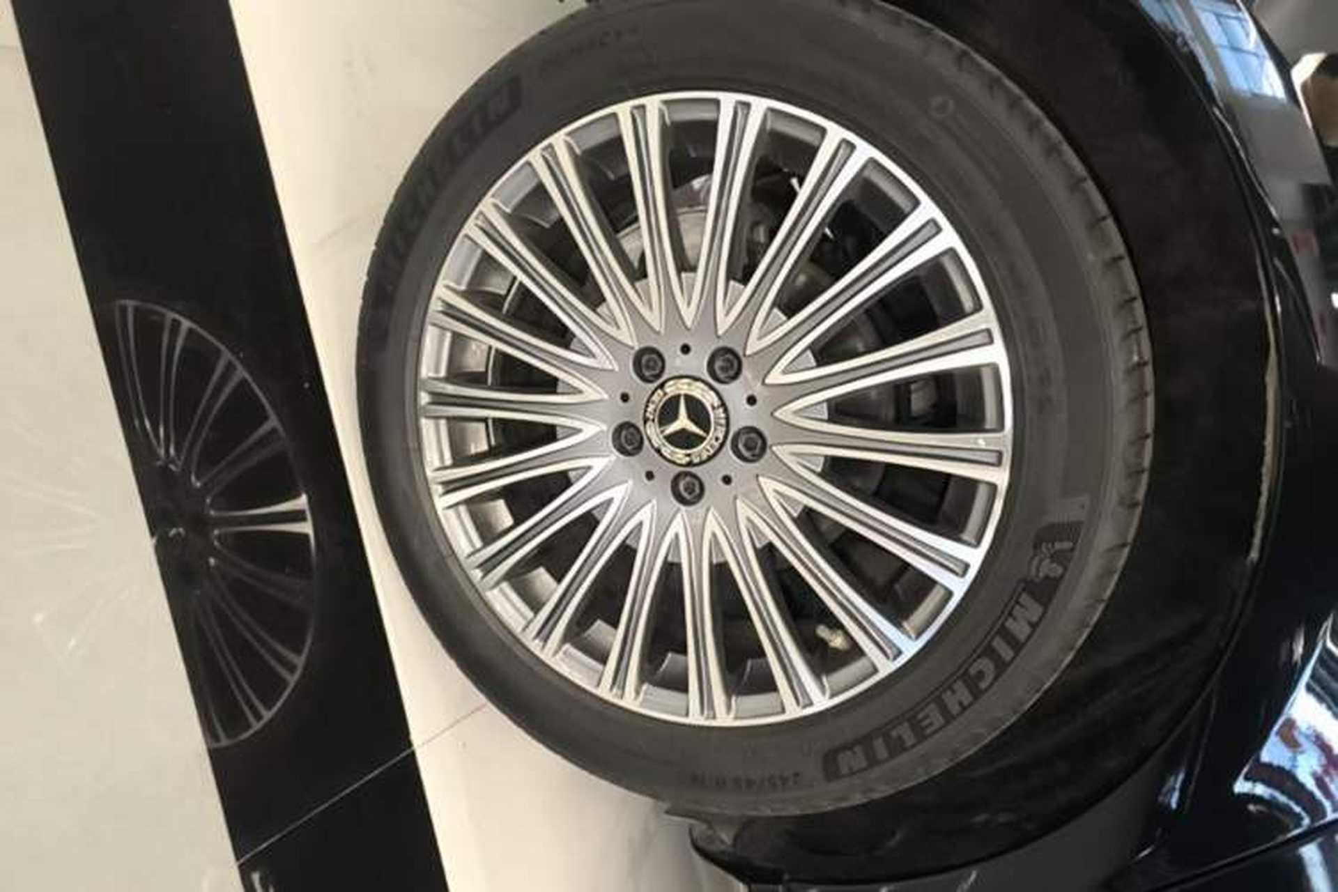 Used Mercedes-Benz E-Class 2019 Facelifted E 300 L Stylish Version Right Rear Wheel Hub
