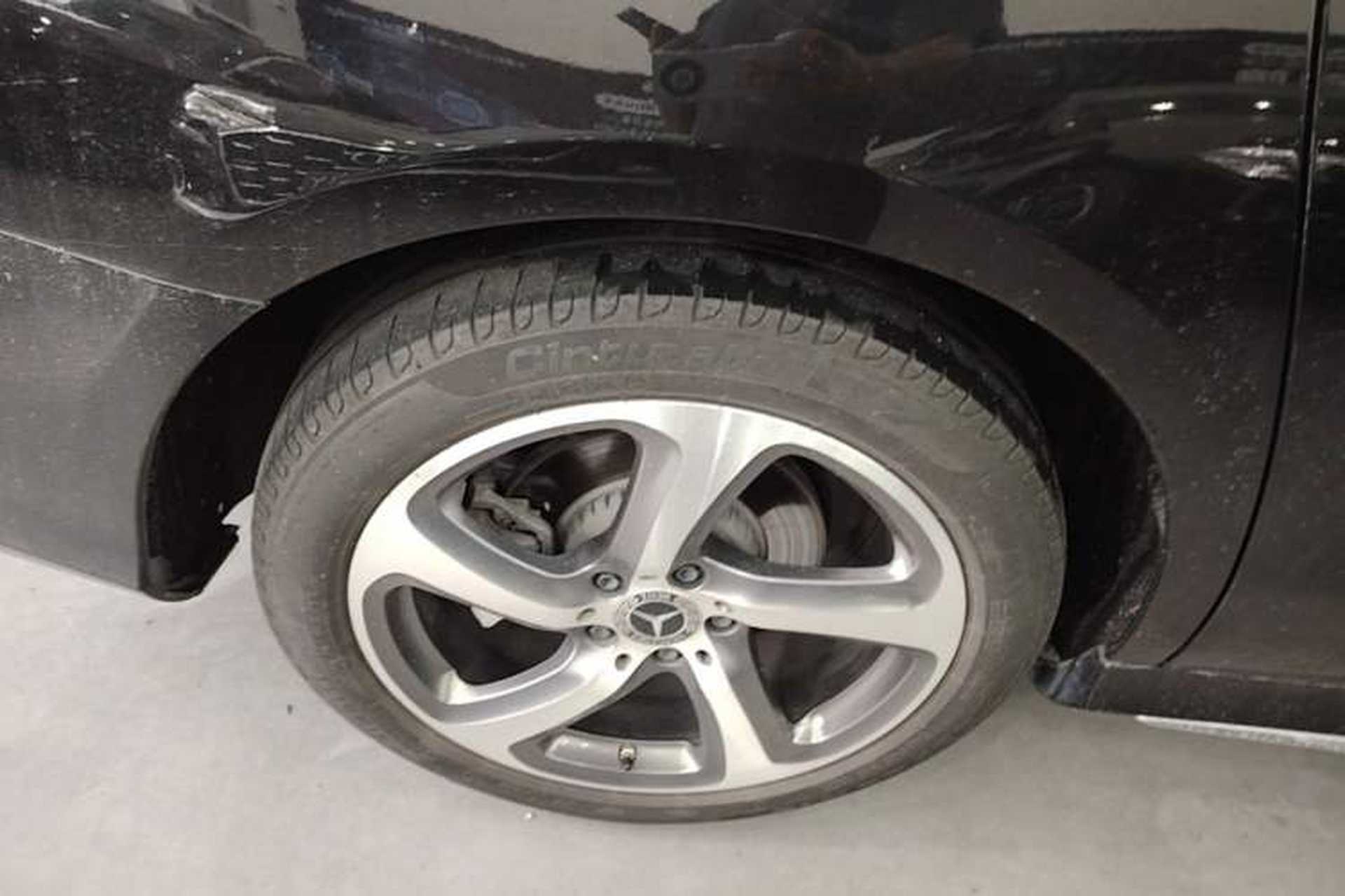 Used Mercedes-Benz E-Class 2019 Restyled E 300 L Sporty and Stylish Edition Right Rear Wheel Hub