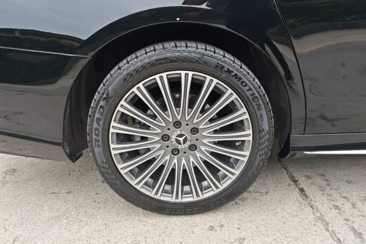 Used Mercedes-Benz E-Class 2019 Restyled E 300 L Sport Luxury Edition Right Rear Wheel Hub