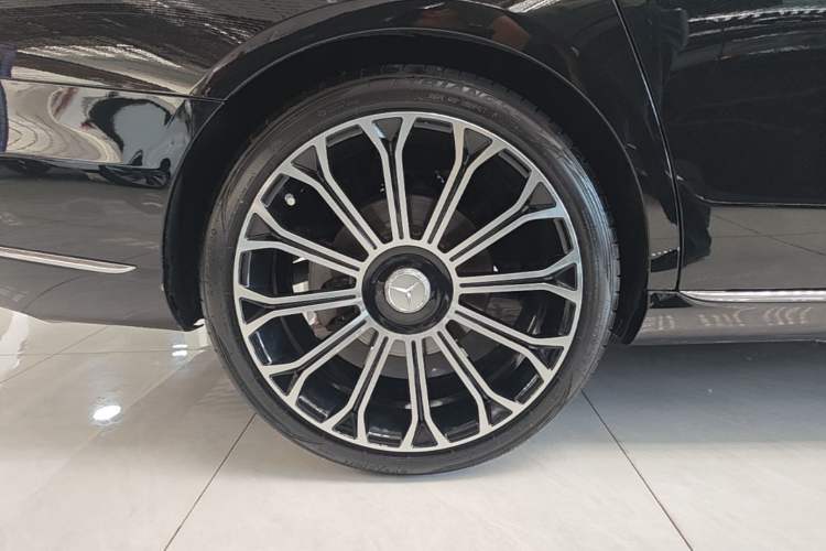 Used Mercedes-Benz E-Class 2019 E 300 L Stylish Model Right Rear Wheel Hub