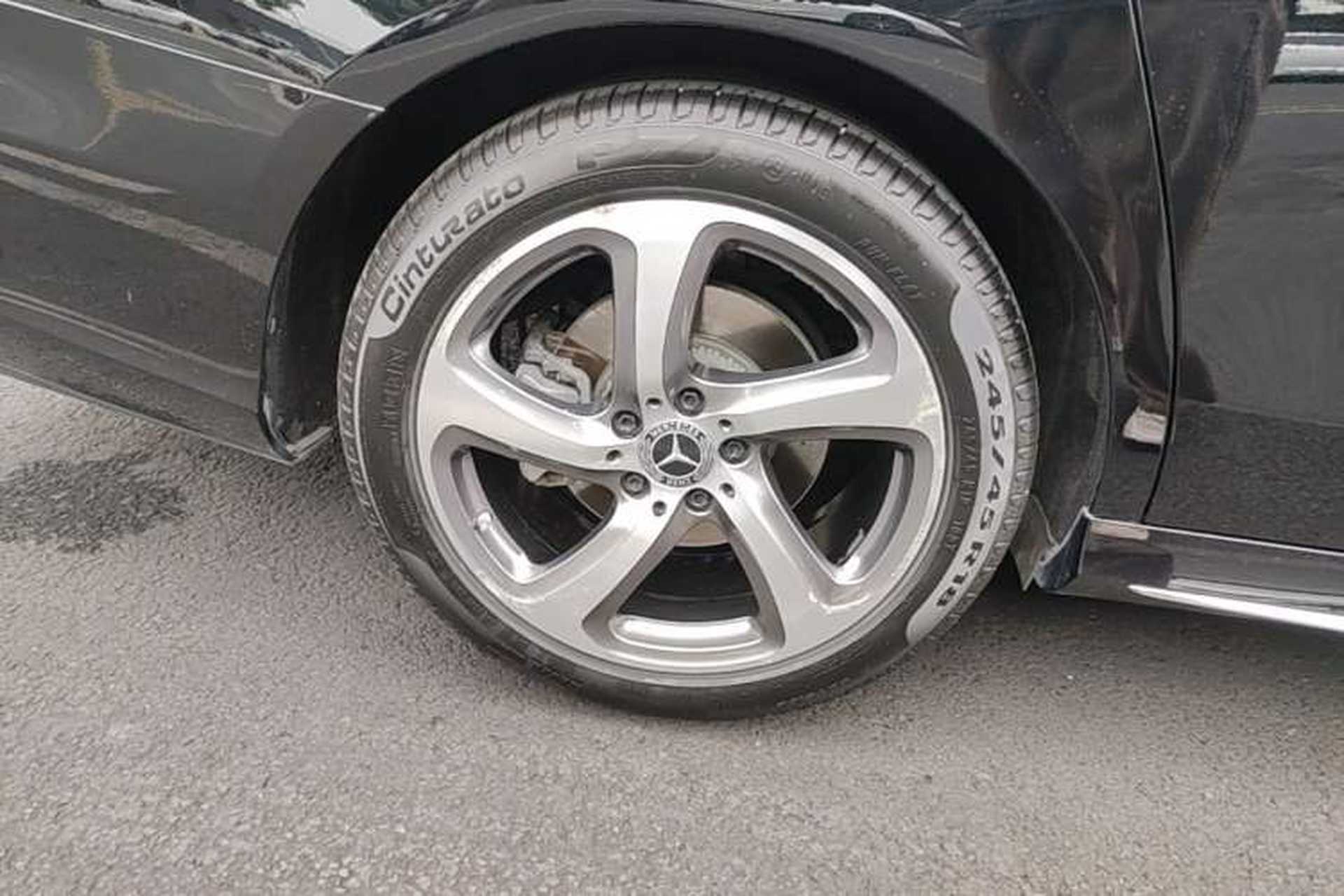 Used Mercedes-Benz E-Class 2019 Restyled E 300 L Sport Luxury Edition Right Rear Wheel Hub