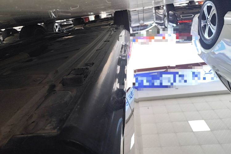 Used Mercedes-Benz E-Class 2019 E 300 L Stylish Model Right Side Sill