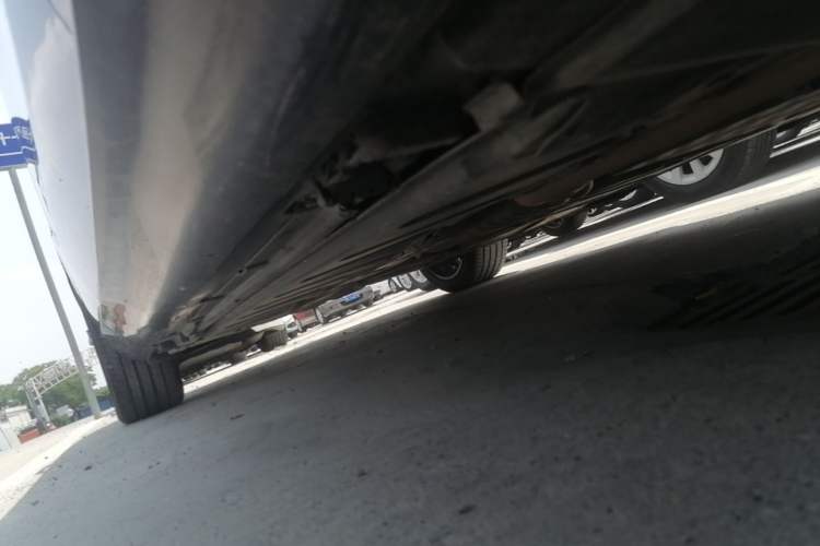 Used Mercedes-Benz E-Class 2019 E 200 L Right Side Sill