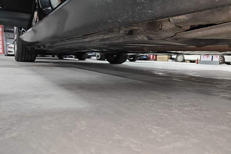 Used Mercedes-Benz E-Class 2019 E 260 L Right Side Sill