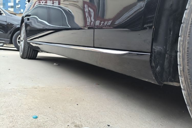 Used Mercedes-Benz E-Class 2019 Restyled E 300 L Luxury Edition Right Side Sill