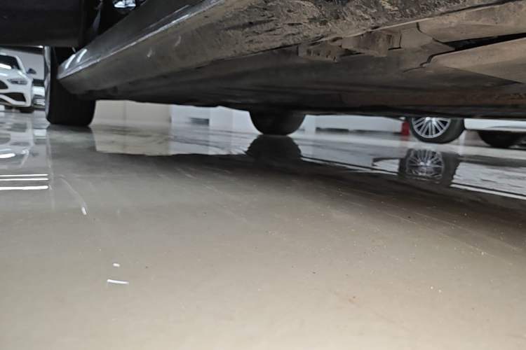 Used Mercedes-Benz E-Class 2019 E 200 L Sport Edition Right Side Sill