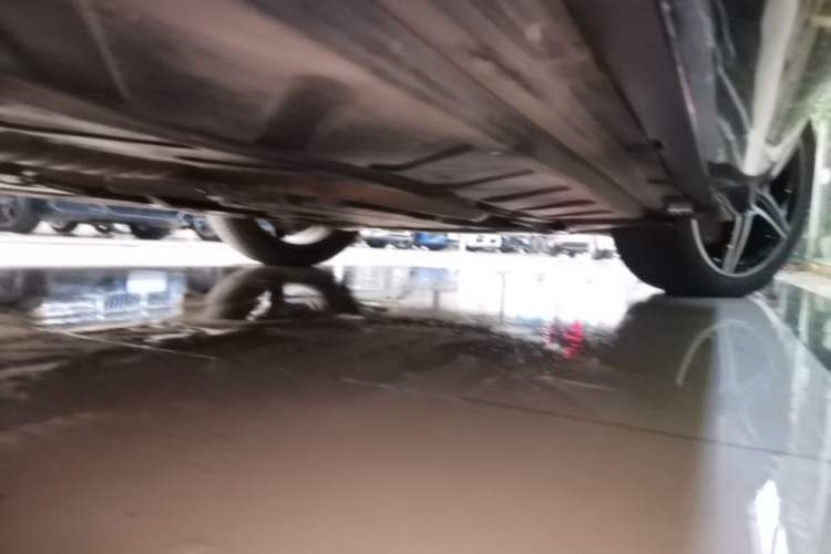 Used Mercedes-Benz E-Class 2019 E 260 Sport Edition Right Side Sill