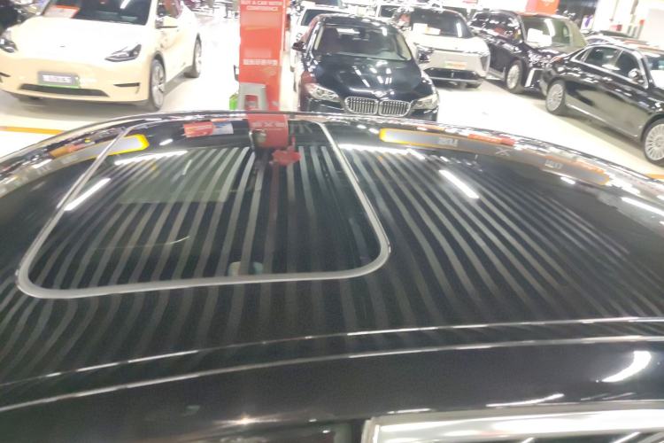 Used Mercedes-Benz E-Class 2019 E 200 L Roof