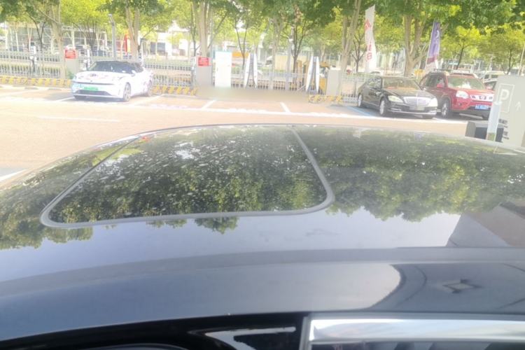 Used Mercedes-Benz E-Class 2019 E 200 L Sport Edition Roof