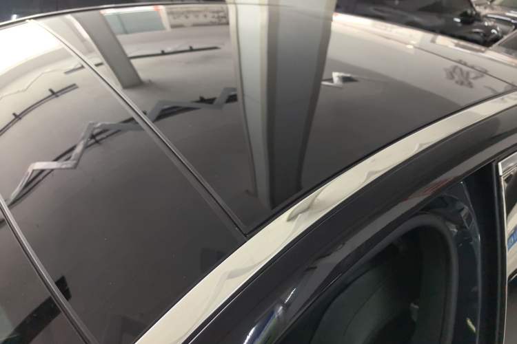 Used Mercedes-Benz E-Class 2019 E 300 L Luxury Model Roof