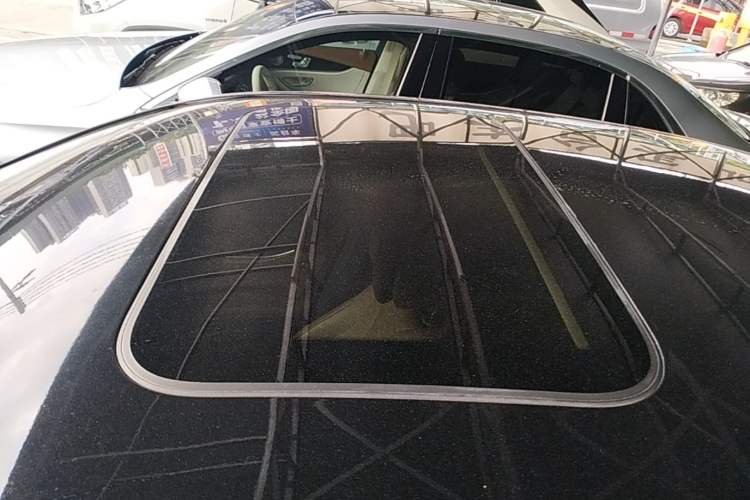 Used Mercedes-Benz E-Class 2019 E 260 L Sport Edition Roof