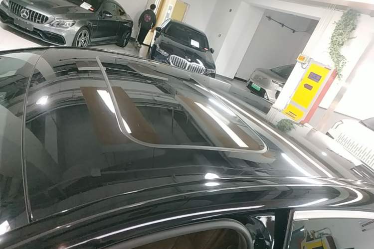 Used Mercedes-Benz E-Class 2019 E 260 L Sport Edition Roof