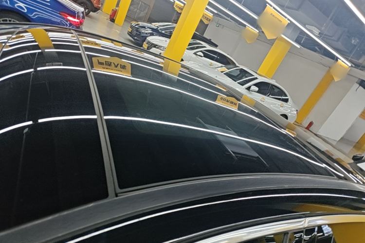 Used Mercedes-Benz E-Class 2019 E 260 L Roof