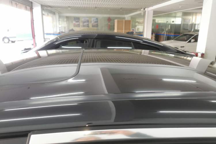 Used Mercedes-Benz E-Class 2019 E 260 L Roof