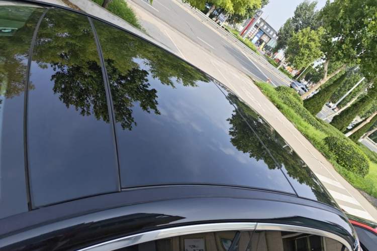 Used Mercedes-Benz E-Class 2019 E 300 L Sporty and Stylish Model Roof
