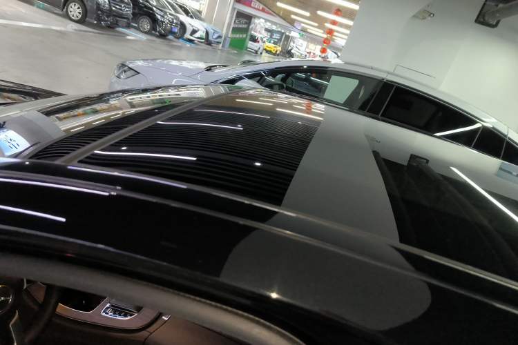 Used Mercedes-Benz E-Class 2019 E 300 L Luxury Model Roof