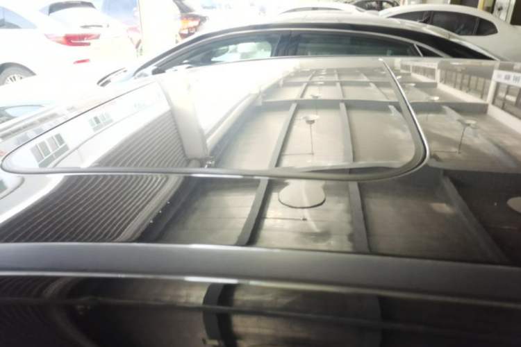 Used Mercedes-Benz E-Class 2019 E 200 L Sport Edition Roof