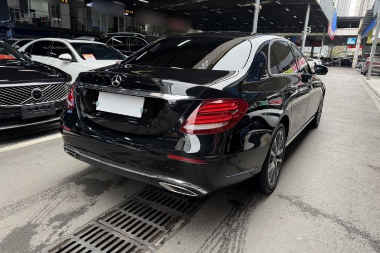 Used Mercedes-Benz E-Class 2019 E 200 L Roof