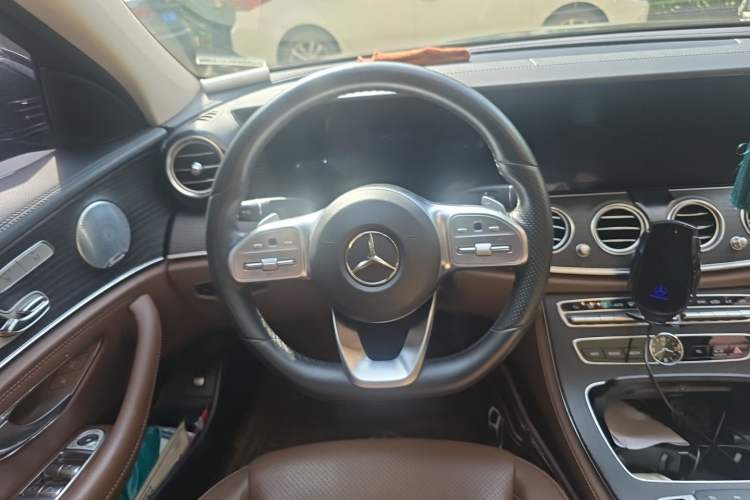 Used Mercedes-Benz E-Class 2019 Restyled E 300 L Sport Luxury Edition Steering Wheel