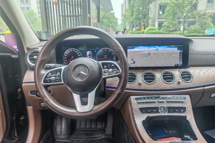 Used Mercedes-Benz E-Class 2019 Facelifted E 300 L Stylish Version Steering Wheel