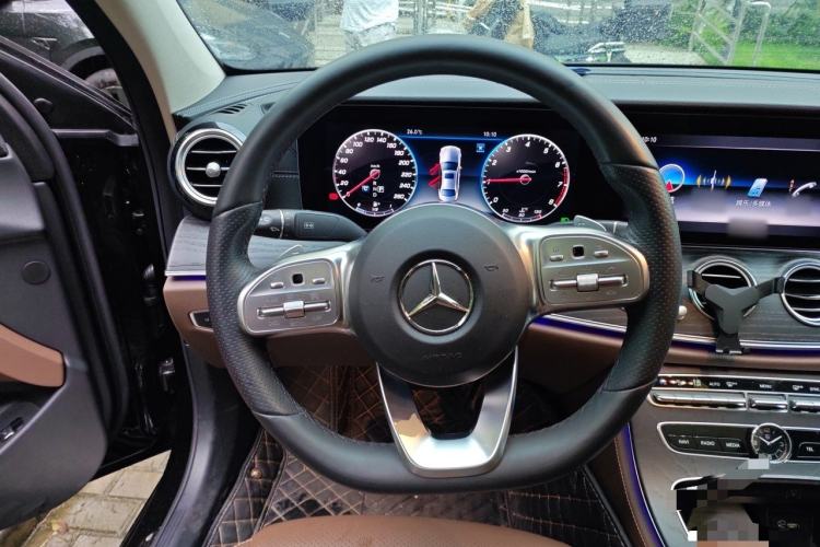 Used Mercedes-Benz E-Class 2019 Restyled E 300 L Sporty and Stylish Edition Steering Wheel