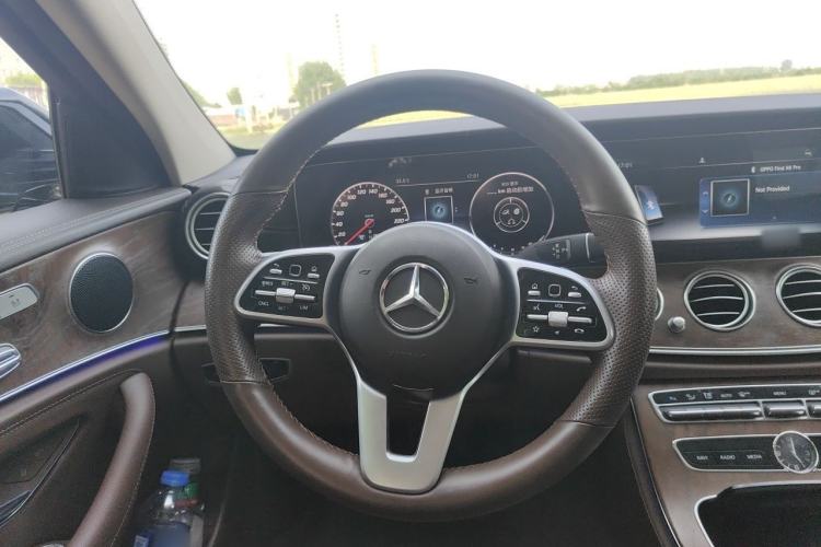 Used Mercedes-Benz E-Class 2019 Facelifted E 300 L Stylish Version Steering Wheel