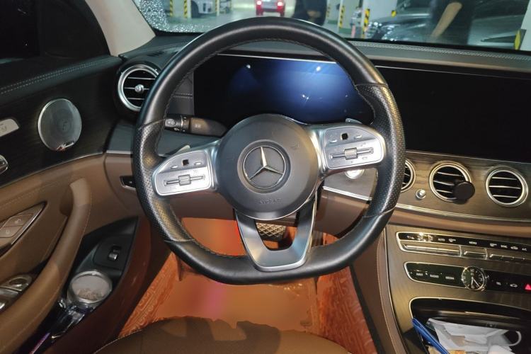 Used Mercedes-Benz E-Class 2019 Restyled E 300 L Sporty and Stylish Edition Steering Wheel
