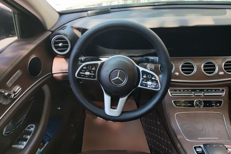 Used Mercedes-Benz E-Class 2019 E 300 L Stylish Model Steering Wheel