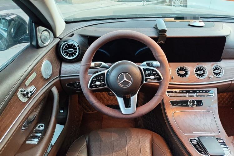 Used Mercedes-Benz E-Class 2019 Restyled E 300 L Luxury Edition Steering Wheel