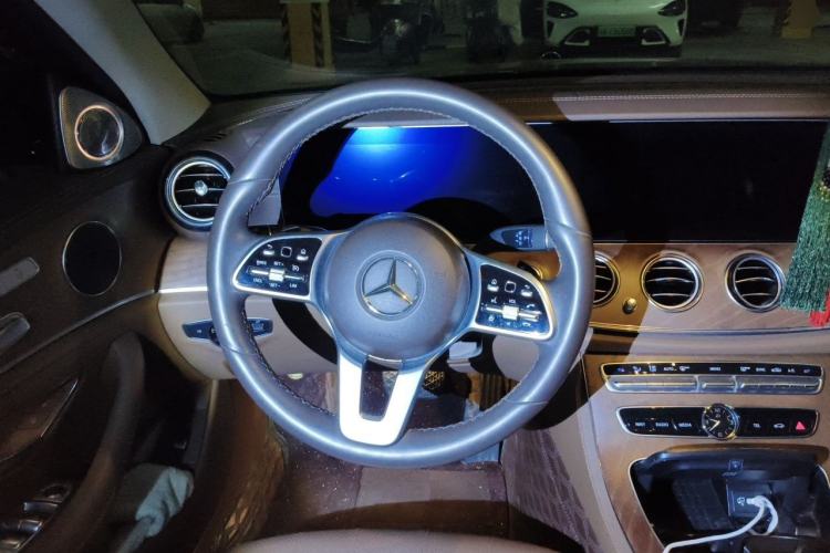 Used Mercedes-Benz E-Class 2019 E 260 L Steering Wheel