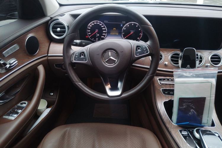 Used Mercedes-Benz E-Class 2019 E 300 L Stylish Model Steering Wheel