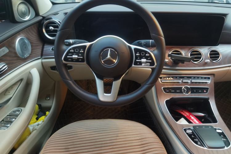Used Mercedes-Benz E-Class 2019 E 300 L Luxury Model Steering Wheel
