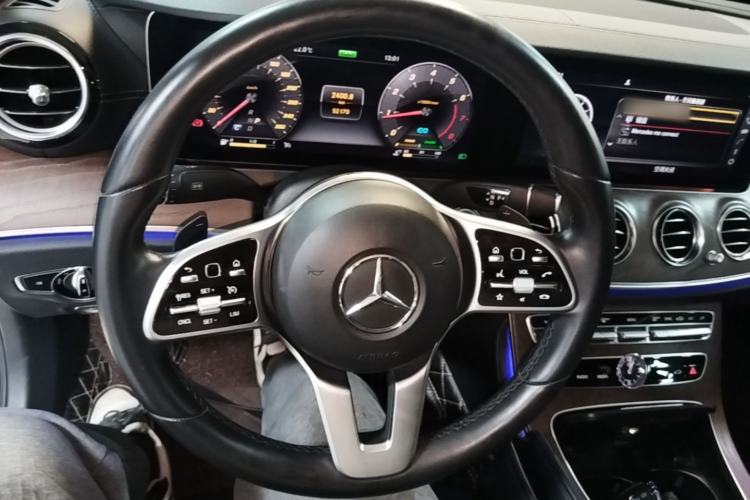 Used Mercedes-Benz E-Class 2019 E 260 L 4MATIC Steering Wheel