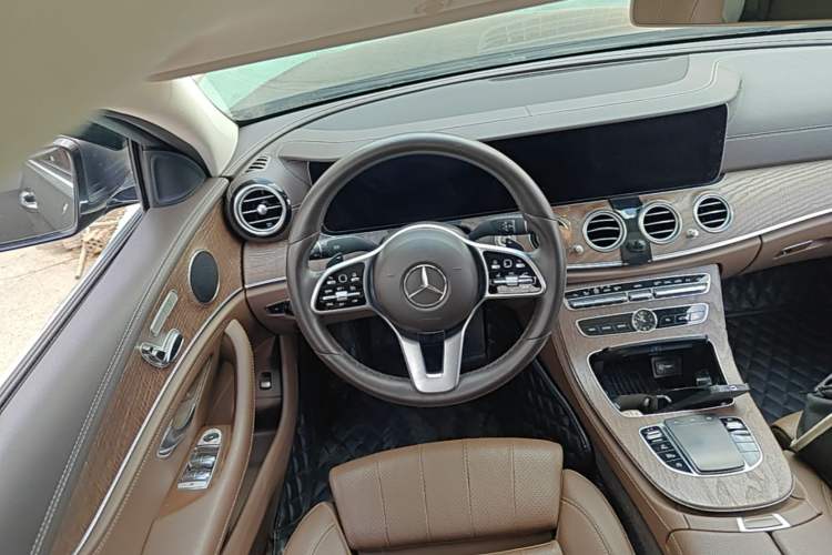 Used Mercedes-Benz E-Class 2019 E 200 L Steering Wheel