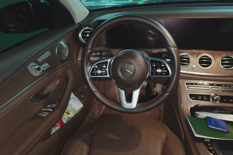 Used Mercedes-Benz E-Class 2019 Restyled E 300 L Luxury Edition Steering Wheel