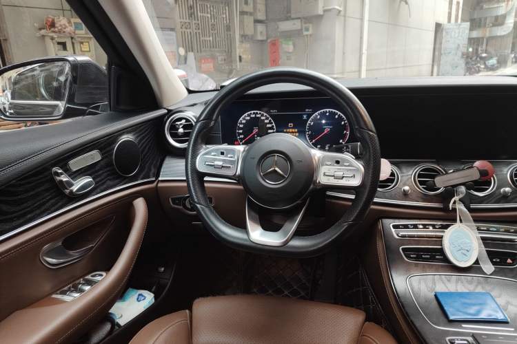 Used Mercedes-Benz E-Class 2019 E 200 L Sport Edition Steering Wheel