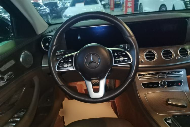 Used Mercedes-Benz E-Class 2019 E 300 L Luxury Model Steering Wheel