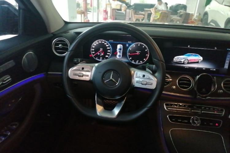 Used Mercedes-Benz E-Class 2019 Restyled E 300 L Sport Luxury Edition Steering Wheel