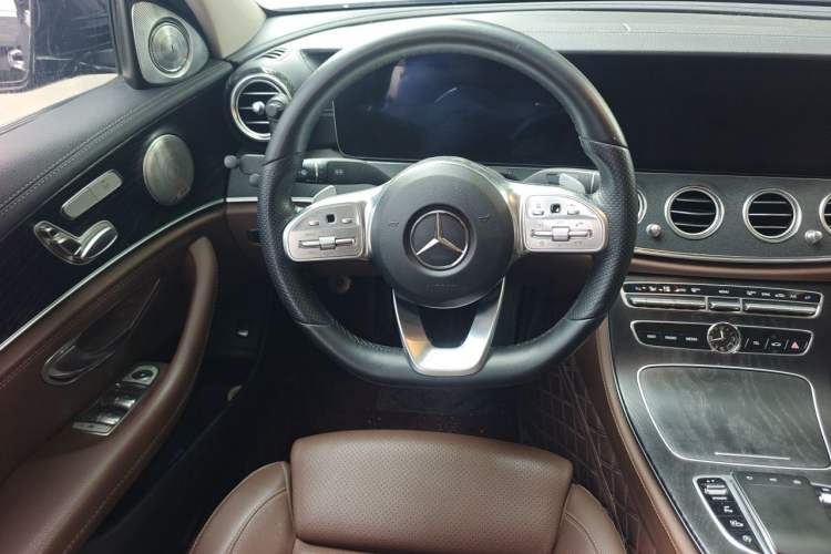 Used Mercedes-Benz E-Class 2019 E 200 L Sport Edition Steering Wheel