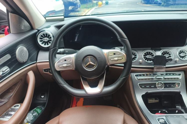 Used Mercedes-Benz E-Class 2019 Restyled E 300 L Sporty and Stylish Edition Steering Wheel