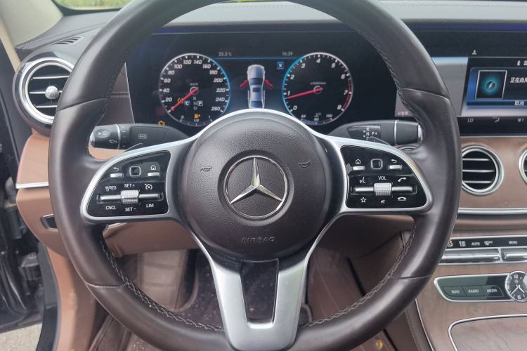 Used Mercedes-Benz E-Class 2019 Facelifted E 300 L Stylish Version Steering Wheel