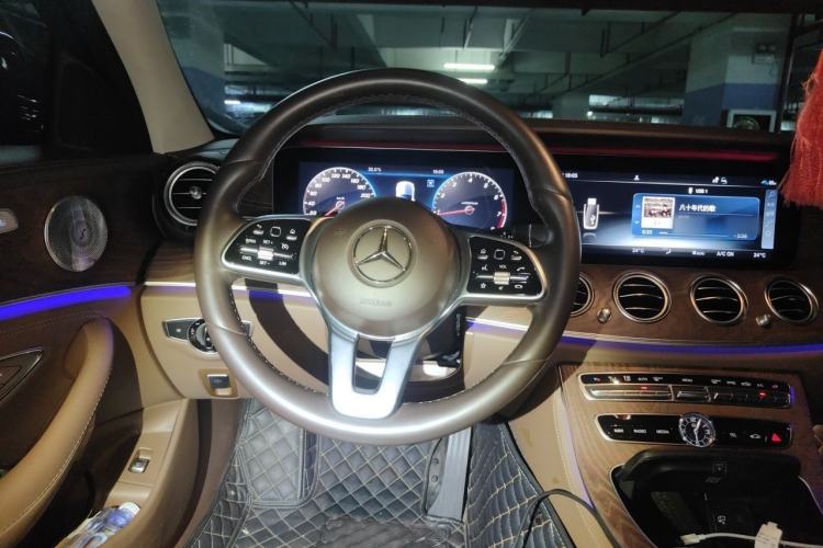 Used Mercedes-Benz E-Class 2019 Facelifted E 300 L Stylish Version Steering Wheel
