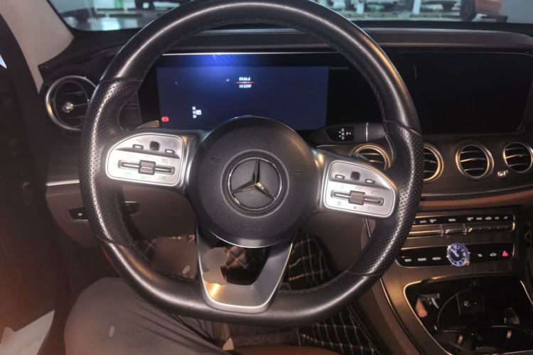 Used Mercedes-Benz E-Class 2019 Restyled E 300 L Sport Luxury Edition Steering Wheel