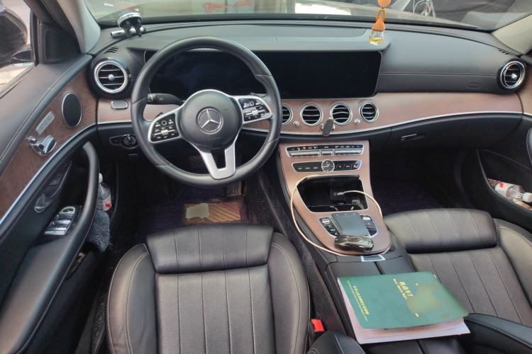 Used Mercedes-Benz E-Class 2019 E 260 L 4MATIC Steering Wheel