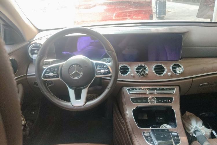 Used Mercedes-Benz E-Class 2019 E 300 L Stylish Model Steering Wheel