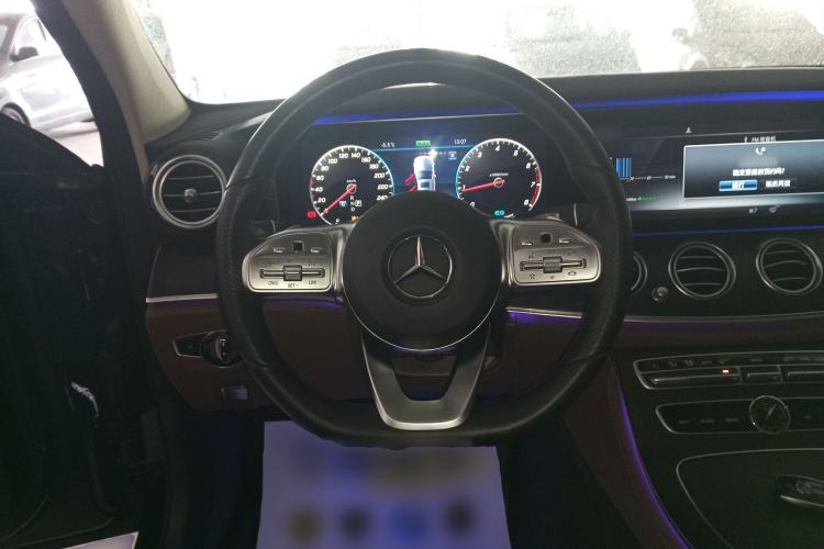 Used Mercedes-Benz E-Class 2019 E 260 L Sport 4MATIC Steering Wheel