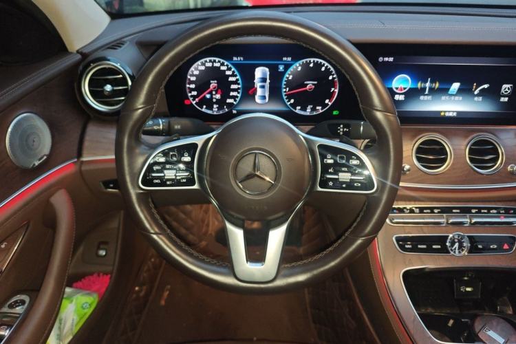 Used Mercedes-Benz E-Class 2019 Restyled E 300 L Luxury Edition Steering Wheel